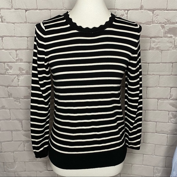 Banana Republic Factory Scallop Neck Black & White Stripe Sweater Size XS - Picture 1 of 6